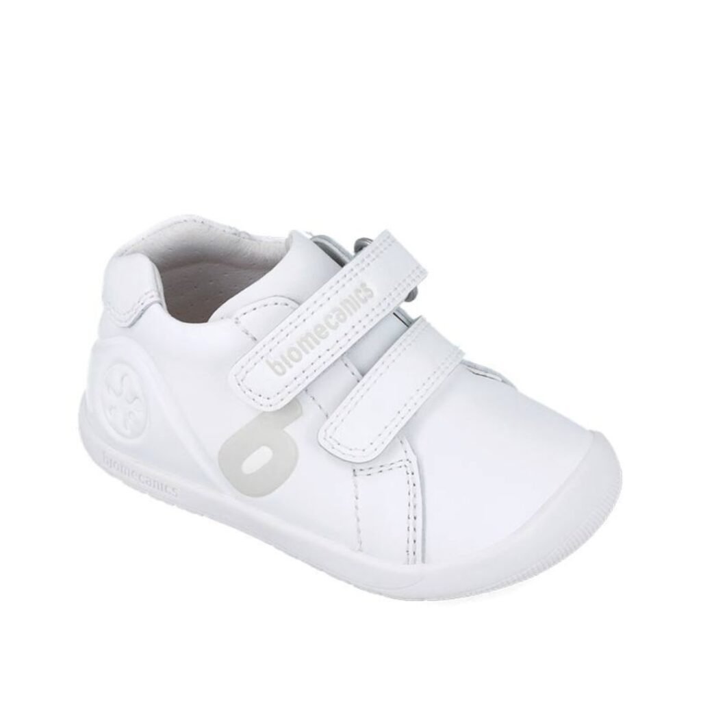 Zapatillas barefoot blancas Biomecanics con velcro